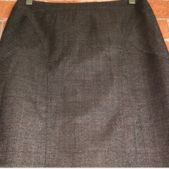 🥂ESCADA🥂PLAID PENCIL SKIRT WITH PANELS🥂 - Picture 4 of 8